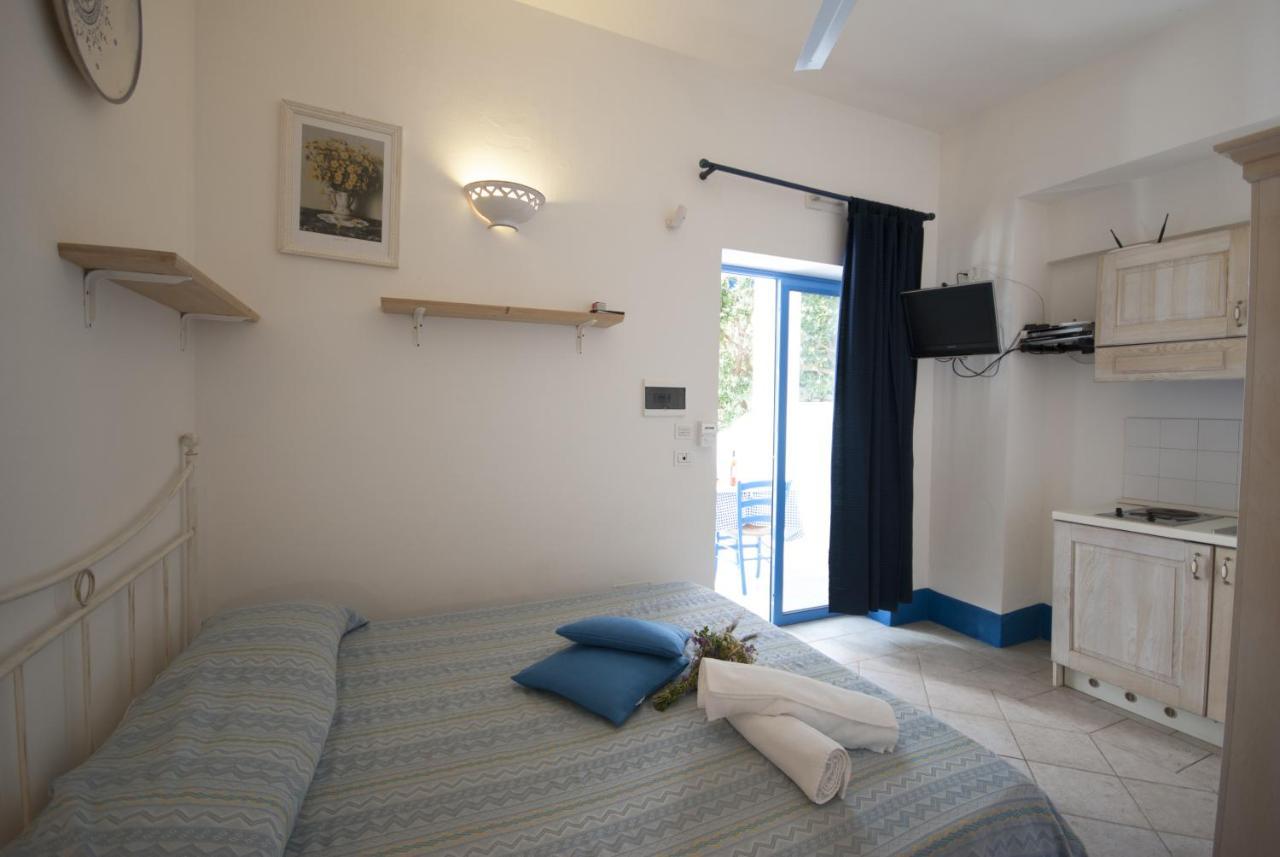 Villa Flora Studios & Apartments Conca Specchiulla Ngoại thất bức ảnh